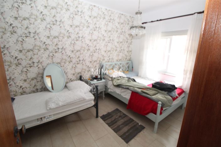 Image No.19-3 Bed Property for sale