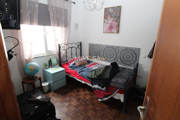 Image No.10-3 Bed Property for sale