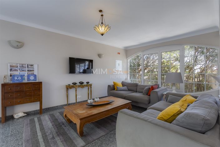 Image No.7-7 Bed House for sale