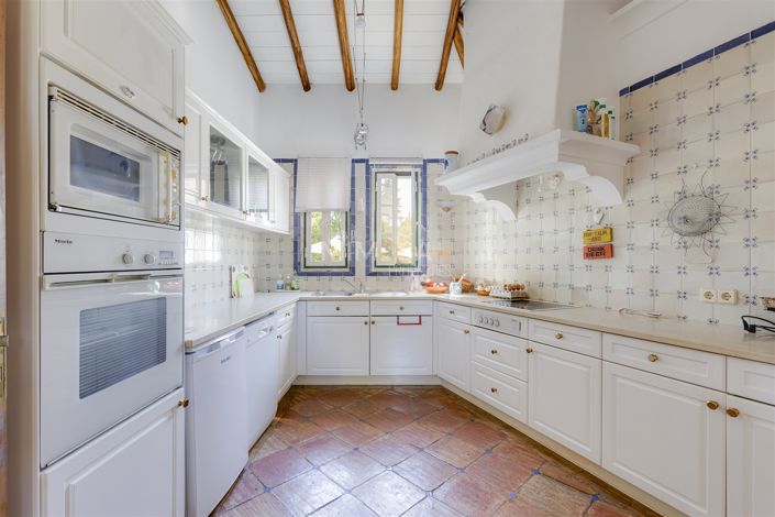 Image No.10-5 Bed House for sale