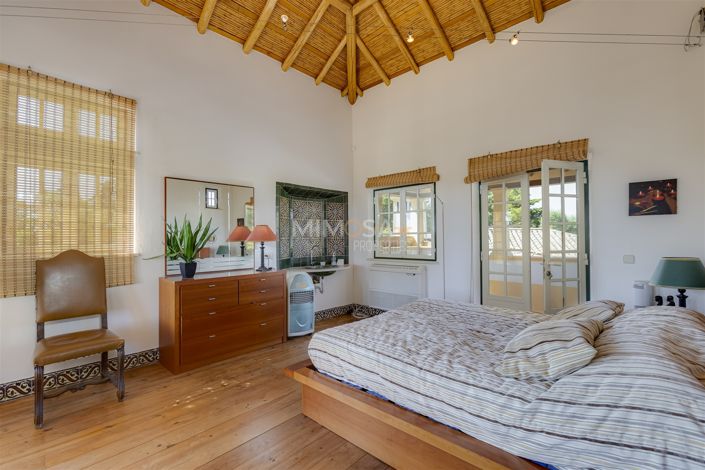 Image No.15-5 Bed House for sale