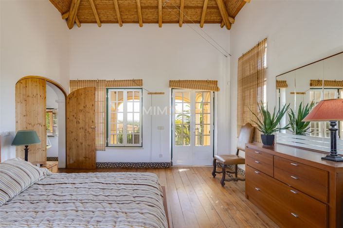 Image No.16-5 Bed House for sale