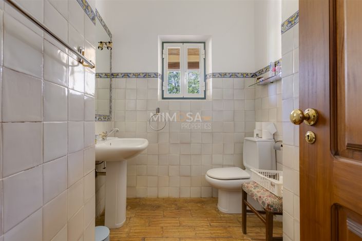 Image No.17-5 Bed House for sale