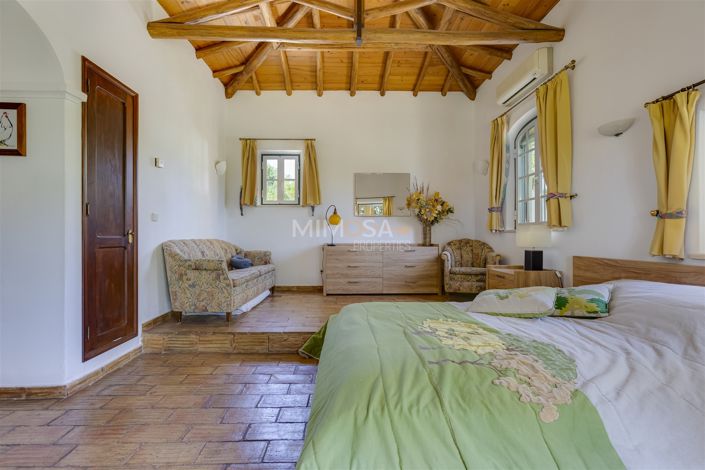 Image No.21-5 Bed House for sale