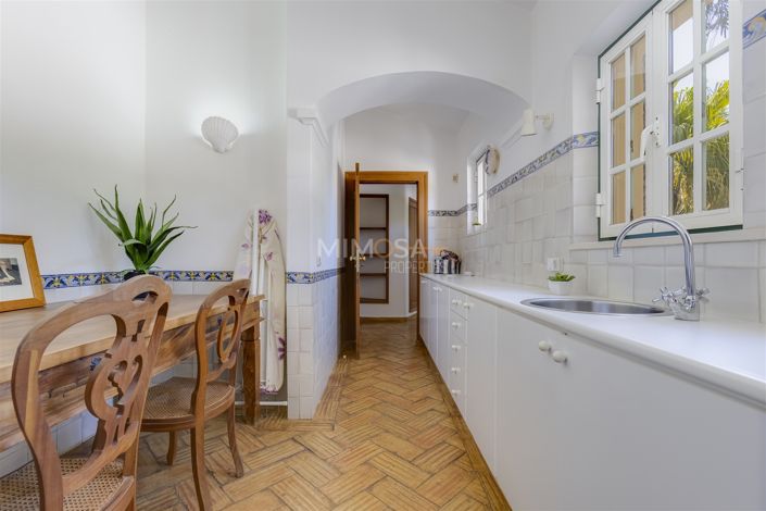 Image No.23-5 Bed House for sale