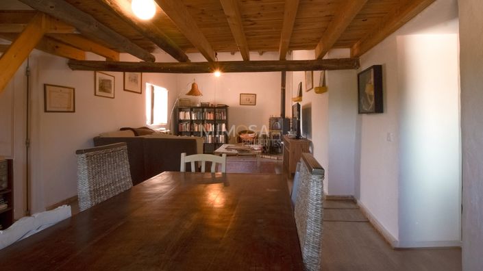 Image No.21-6 Bed Property for sale