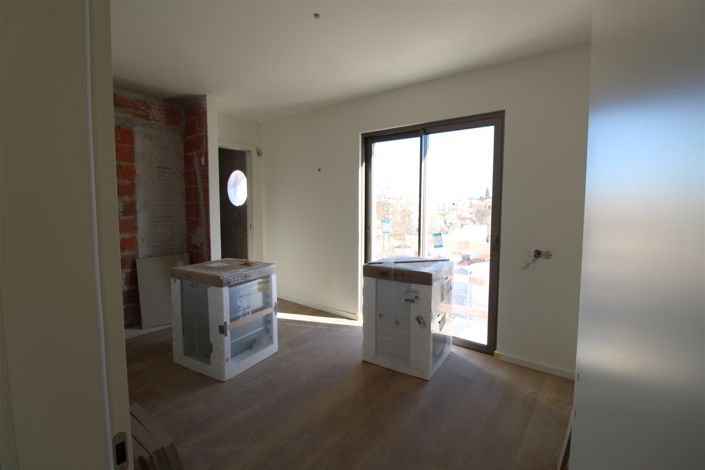 Image No.16-1 Bed Flat for sale