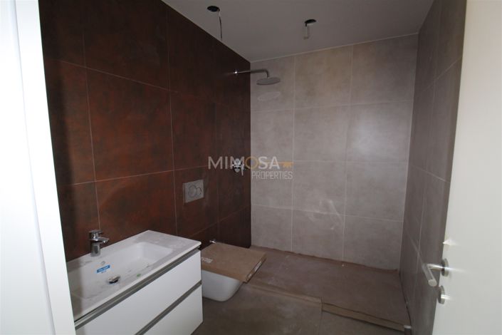 Image No.24-2 Bed Flat for sale