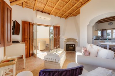 db73245d-b570-4ac9-8c6f-3f899d738481