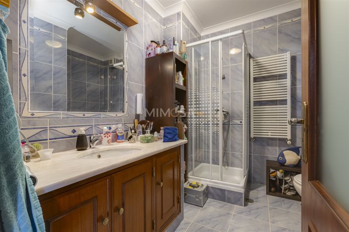 Image No.12-3 Bed Property for sale