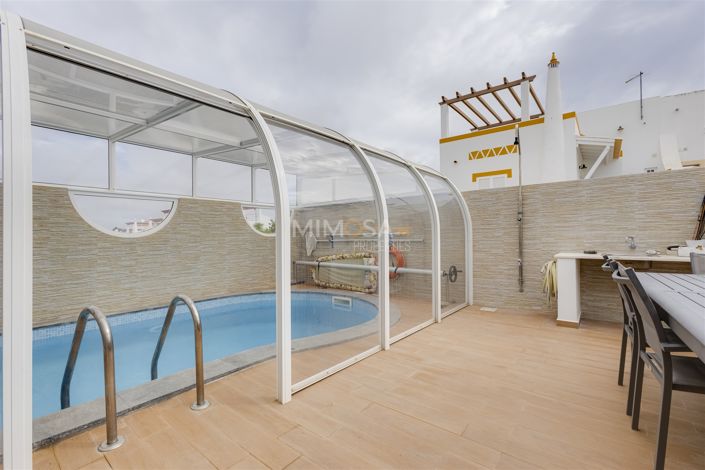 Image No.13-3 Bed Property for sale