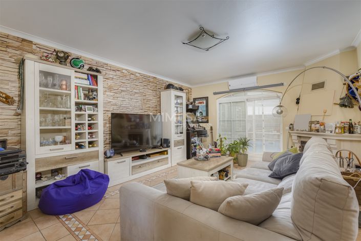 Image No.5-3 Bed Property for sale