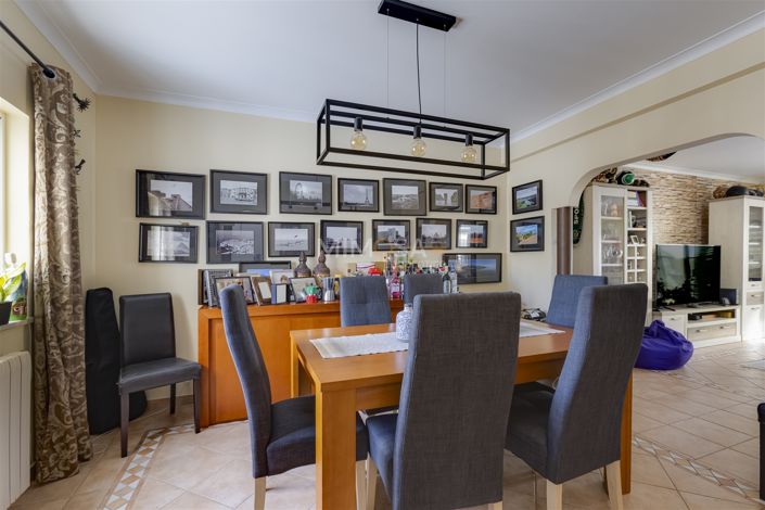 Image No.7-3 Bed Property for sale