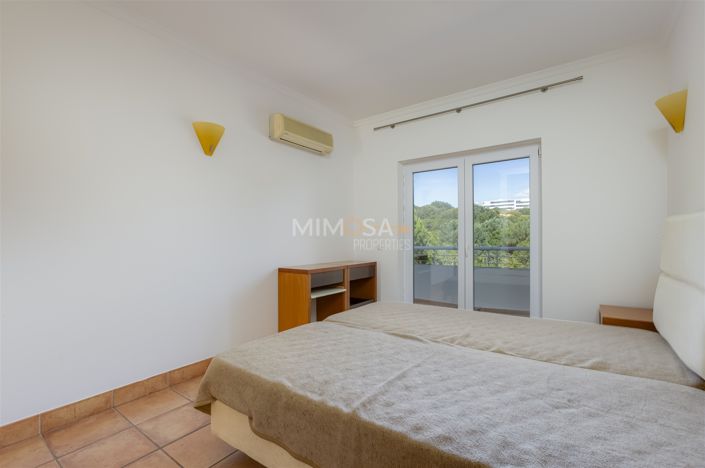 Image No.19-3 Bed Flat for sale