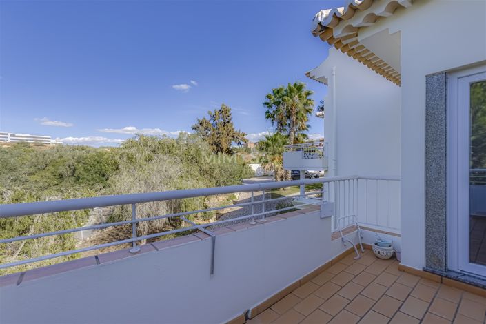 Image No.21-3 Bed Flat for sale