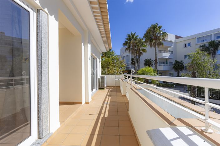 Image No.6-3 Bed Flat for sale