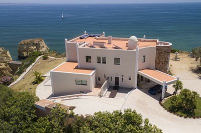 1 - Lagos, House