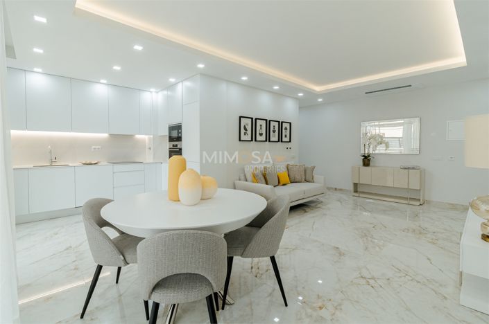 Image No.2-4 Bed Flat for sale