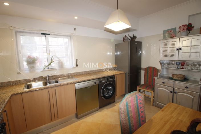 Image No.13-1 Bed Flat for sale