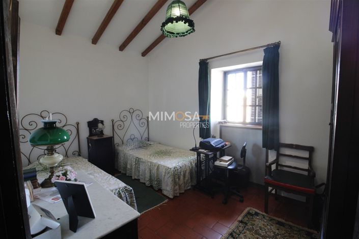 Image No.10-4 Bed Farmhouse for sale