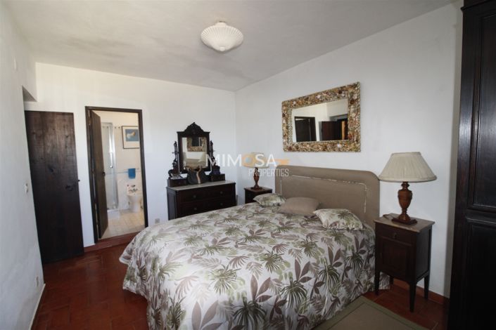 Image No.12-4 Bed Farmhouse for sale