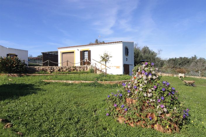 Image No.25-4 Bed Farmhouse for sale