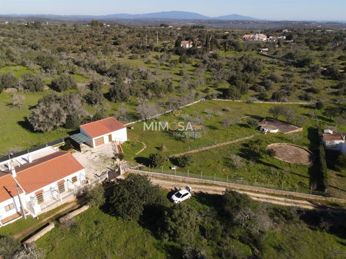 Image No.2-4 Bed Farmhouse for sale