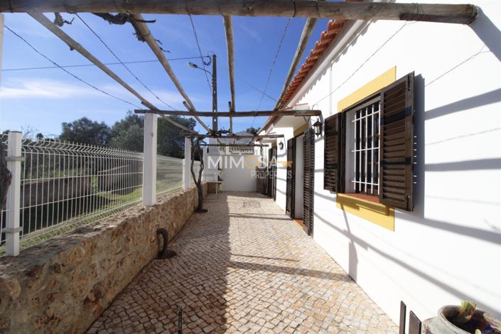 Image No.20-4 Bed Farmhouse for sale