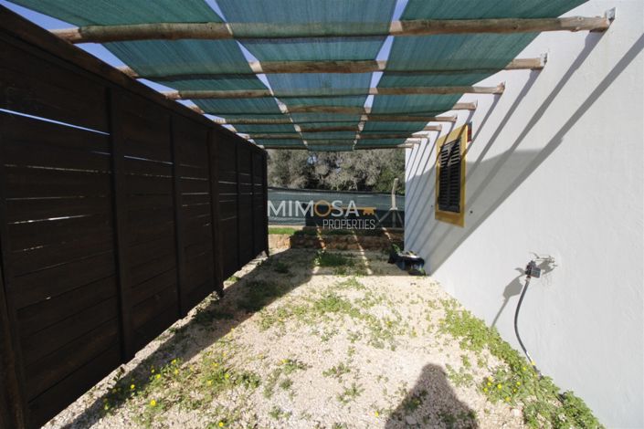 Image No.23-4 Bed Farmhouse for sale