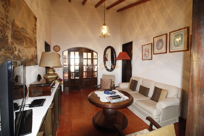 Image No.8-4 Bed Farmhouse for sale