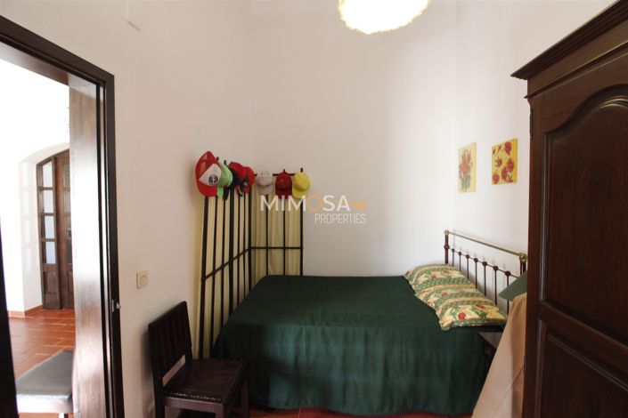 Image No.9-4 Bed Farmhouse for sale