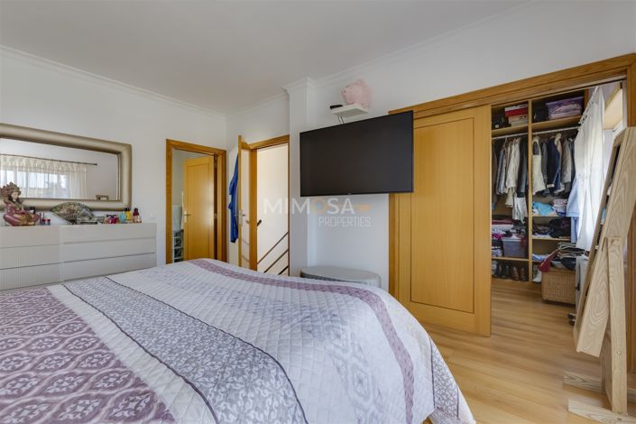 Image No.13-3 Bed House for sale