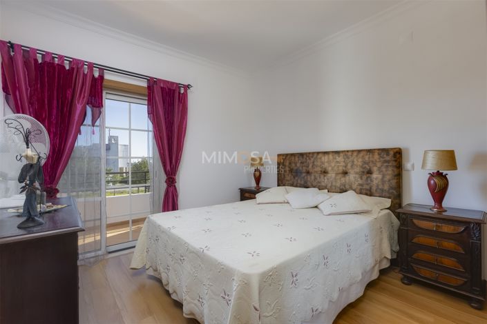 Image No.19-3 Bed House for sale