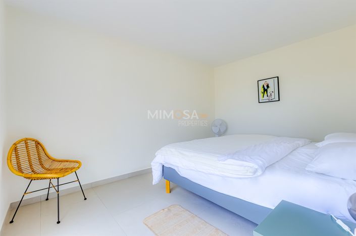 Image No.12-2 Bed House for sale