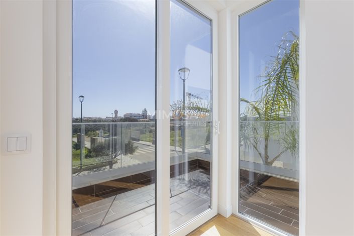 Image No.23-4 Bed Property for sale