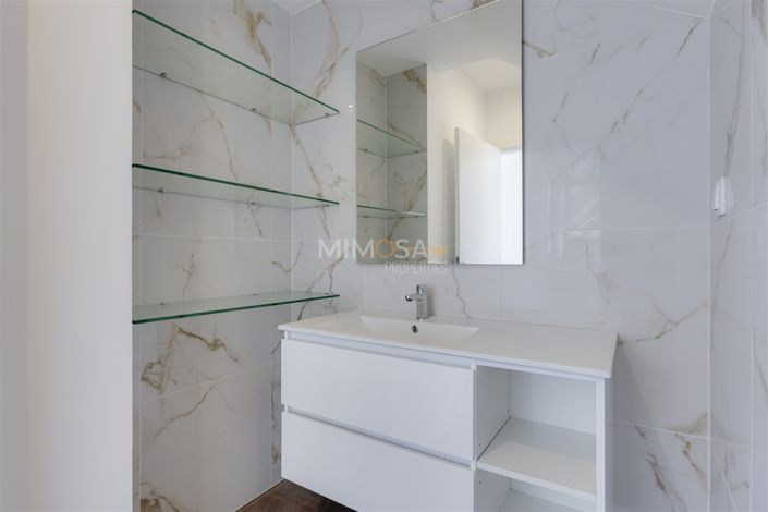 Image No.9-4 Bed Property for sale