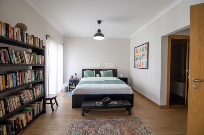 Image No.6-2 Bed Flat for sale