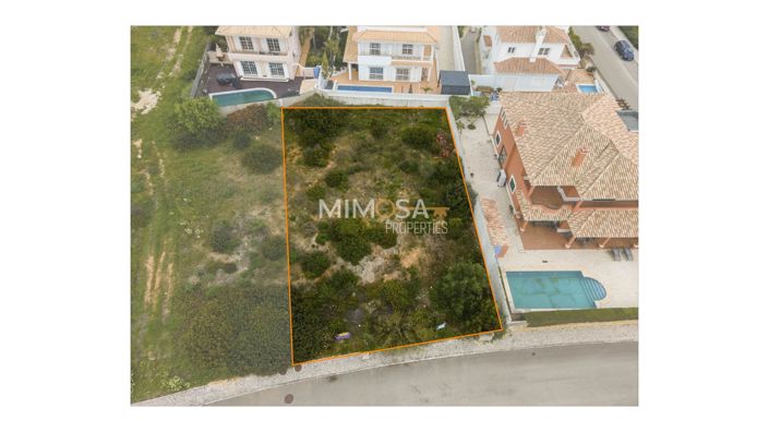 Image No.3-3 Bed Property for sale