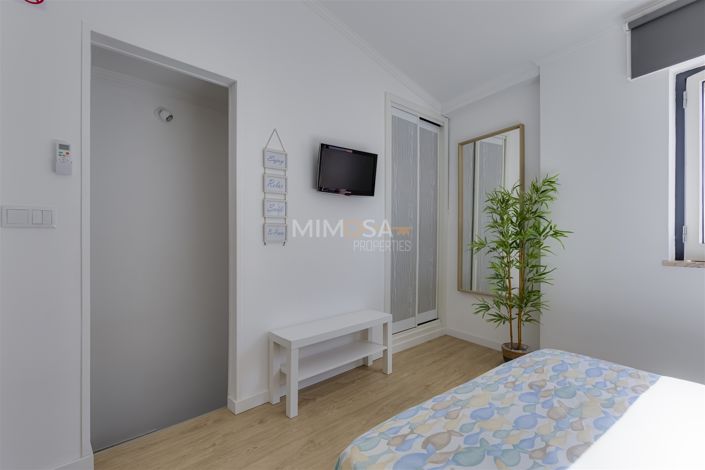 Image No.13-1 Bed Property for sale