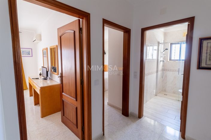 Image No.18-2 Bed Flat for sale