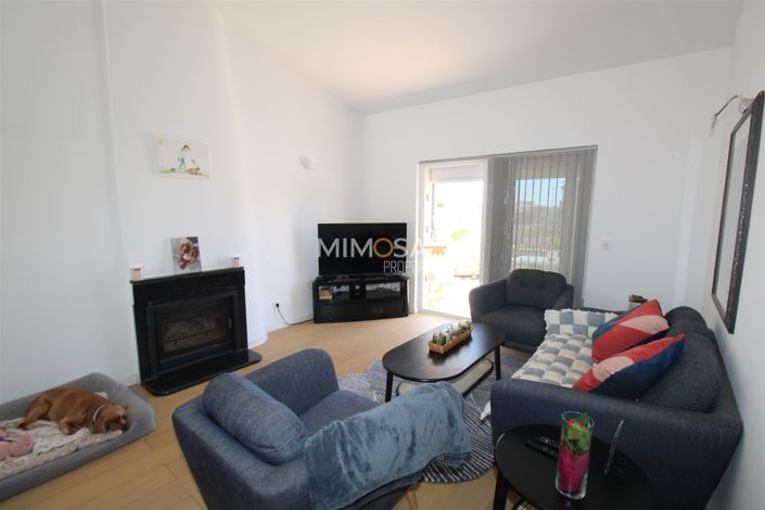 Image No.21-3 Bed Property for sale