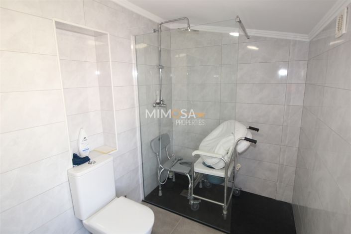 Image No.22-3 Bed Property for sale