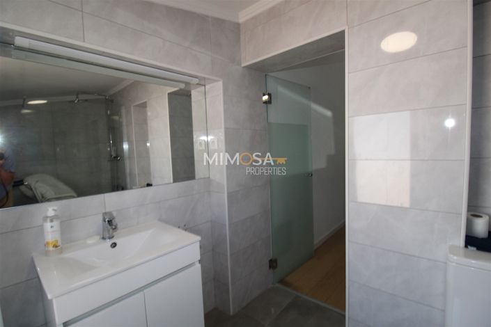 Image No.23-3 Bed Property for sale