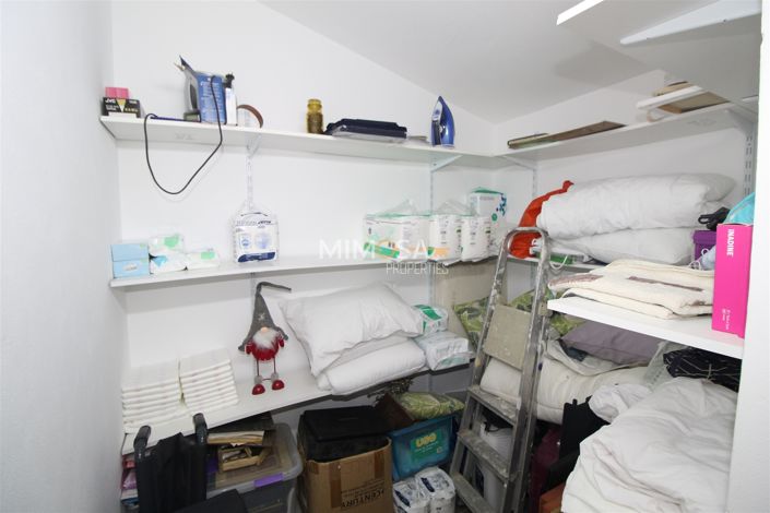 Image No.24-3 Bed Property for sale