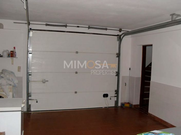 Image No.15-6 Bed House for sale