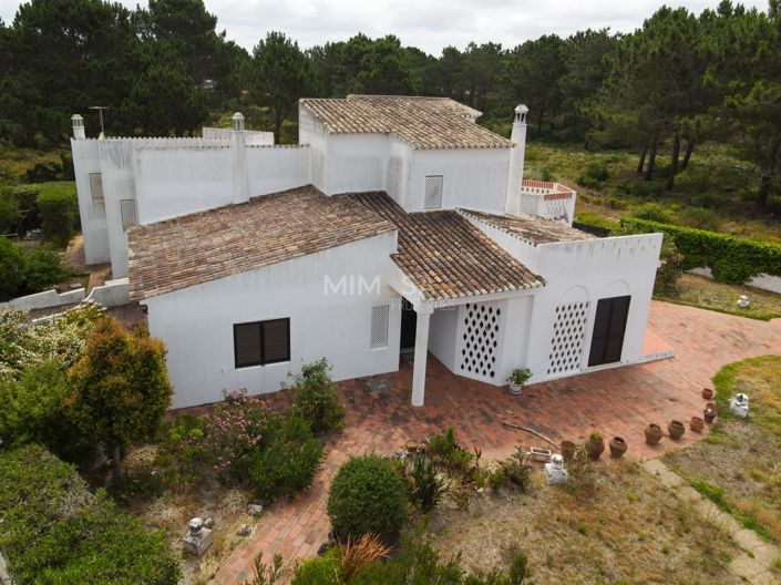 Image No.18-6 Bed House for sale