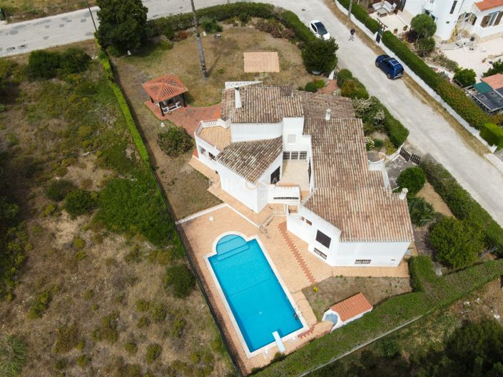 Image No.24-6 Bed House for sale