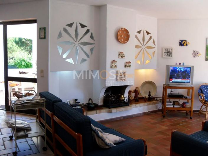 Image No.4-6 Bed House for sale