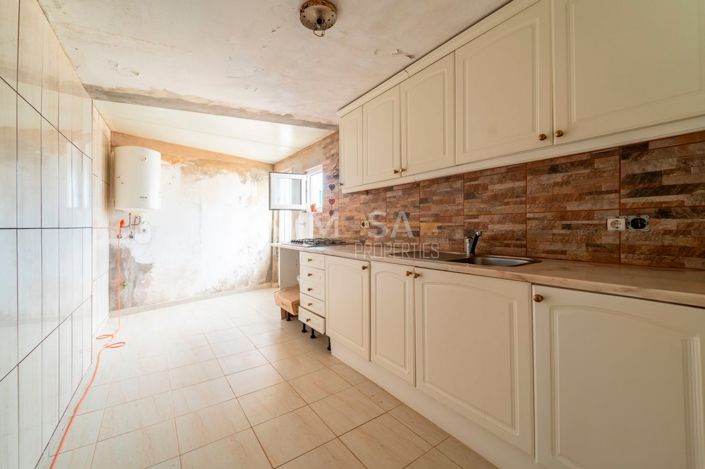 Image No.11-4 Bed House for sale