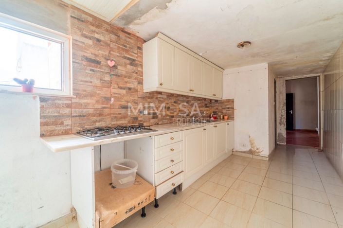 Image No.12-4 Bed House for sale